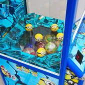 Призовой автомат 'Бункер - Миньоны' с призами в капсулах (вариант 2)