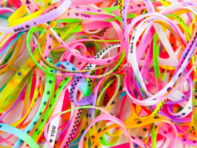 БРАСЛЕТ СИЛИКОНОВЫЙ ЯРКОЕ АССОРТИ